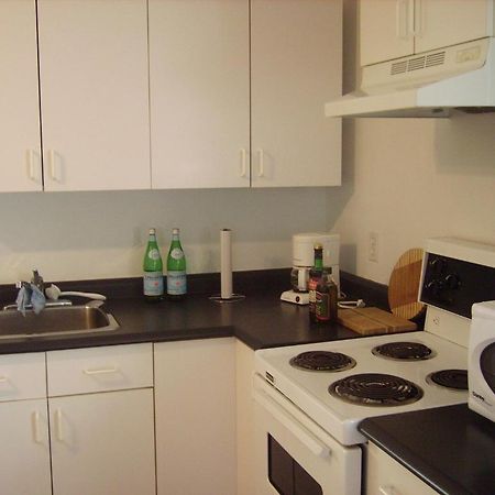 Absolute 1000 Islands Monthly Suites Gananoque Eksteriør bilde