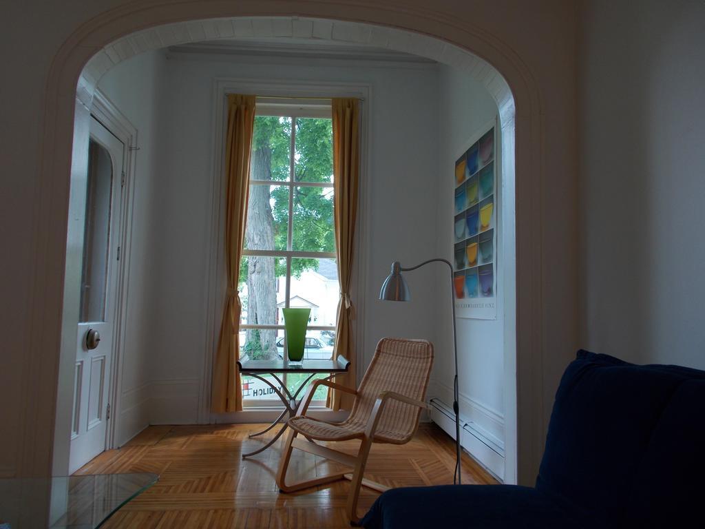 Absolute 1000 Islands Monthly Suites Gananoque Rom bilde
