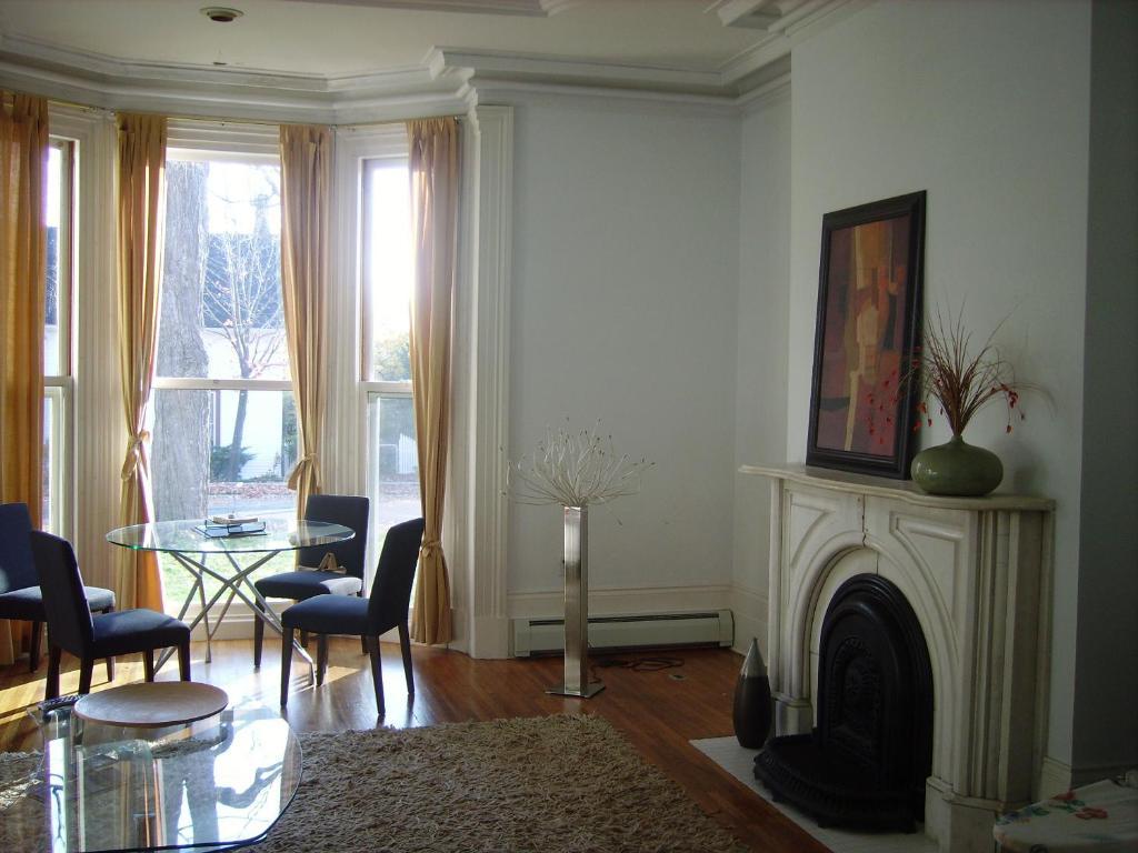 Absolute 1000 Islands Monthly Suites Gananoque Rom bilde