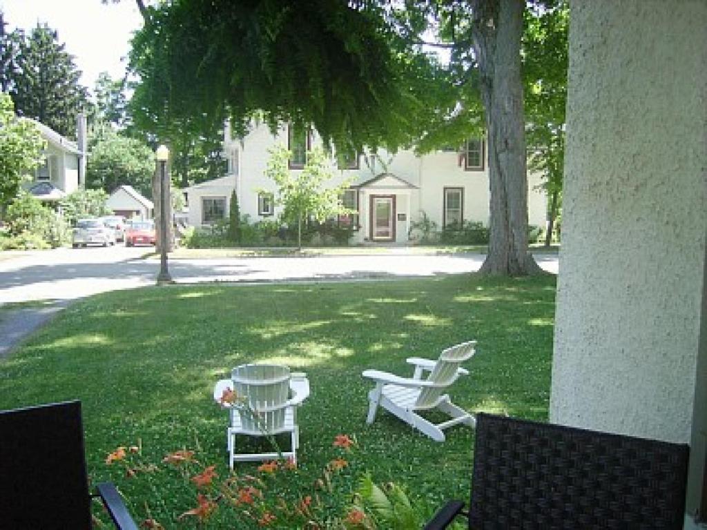 Absolute 1000 Islands Monthly Suites Gananoque Eksteriør bilde